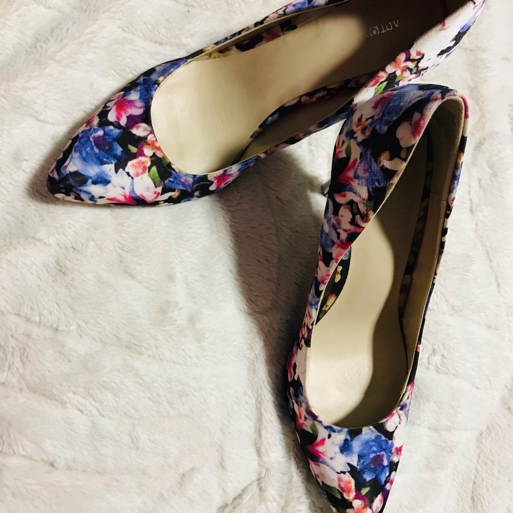 Floral heels